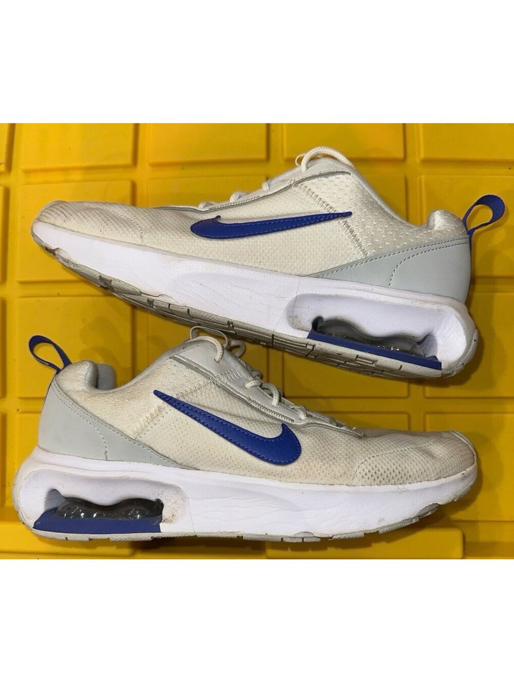 Nike Air Max size 7.5